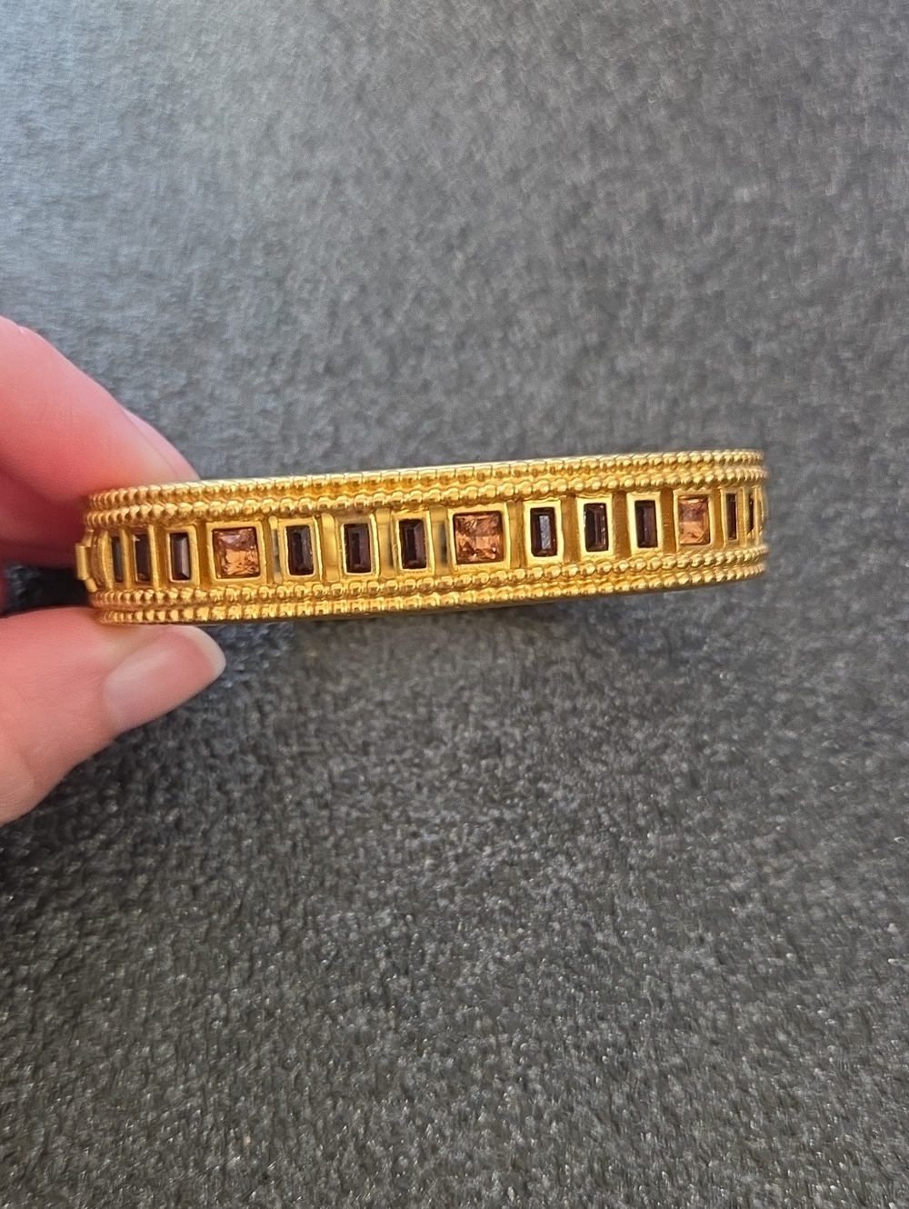 VTG SWAROVSKI Gold Tone Brown Purple Crystal Hinged Bangle Grecian Bracelet